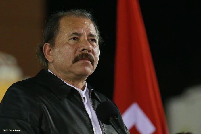 Daniel y Rosario presiden XVIII acto de graduación de cadetes del Ejército