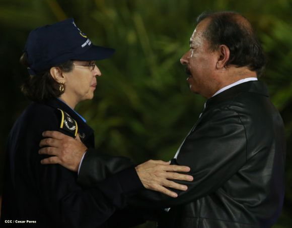 Daniel y Rosario presiden XVIII acto de graduación de cadetes del Ejército