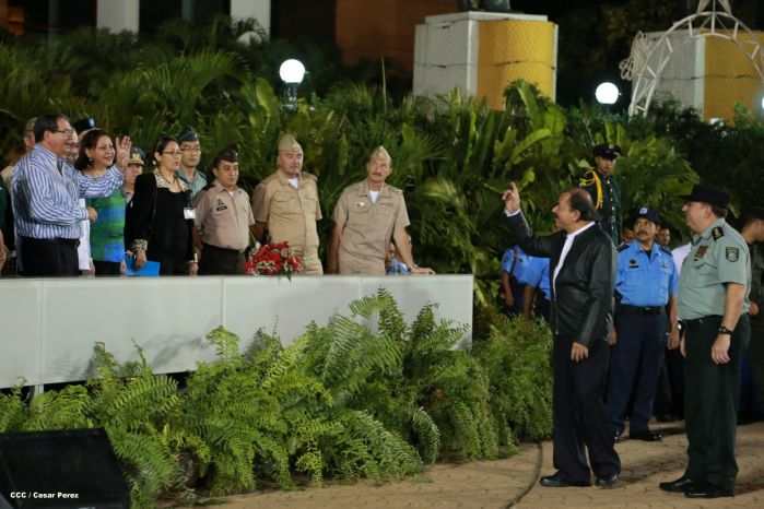 Daniel y Rosario presiden XVIII acto de graduación de cadetes del Ejército