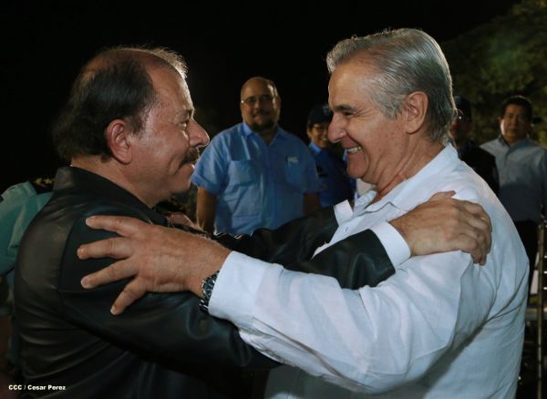 Daniel y Rosario presiden XVIII acto de graduación de cadetes del Ejército