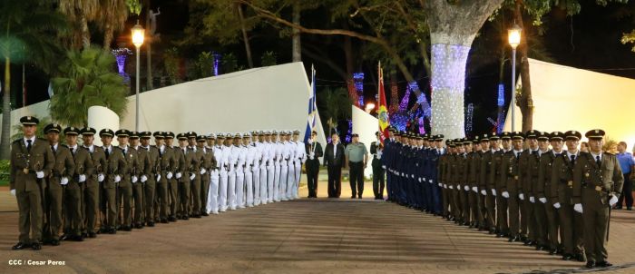 Daniel y Rosario presiden XVIII acto de graduación de cadetes del Ejército