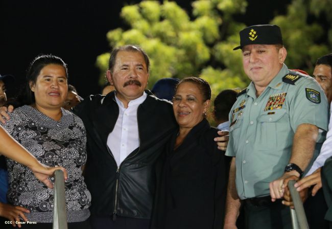 Daniel y Rosario presiden XVIII acto de graduación de cadetes del Ejército
