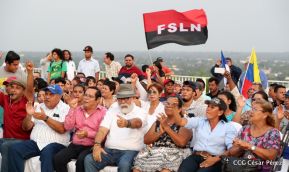 Acto en homenaje del Día de la Dignidad Nacional