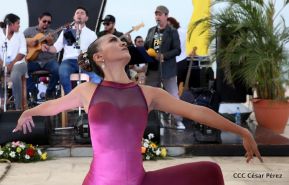 Acto en homenaje del Día de la Dignidad Nacional