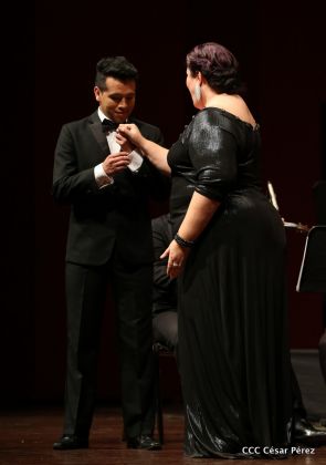 Homenaje a las Madres Nicaragüenses con Música, Canto y Paz