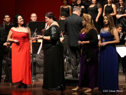 Homenaje a las Madres Nicaragüenses con Música, Canto y Paz
