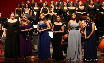 Homenaje a las Madres Nicaragüenses con Música, Canto y Paz