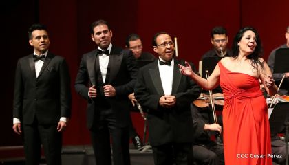 Homenaje a las Madres Nicaragüenses con Música, Canto y Paz