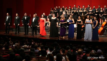 Homenaje a las Madres Nicaragüenses con Música, Canto y Paz