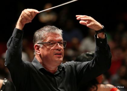 Homenaje a las Madres Nicaragüenses con Música, Canto y Paz