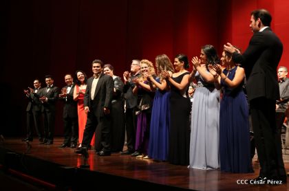 Homenaje a las Madres Nicaragüenses con Música, Canto y Paz