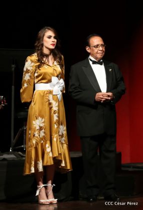 Homenaje a las Madres Nicaragüenses con Música, Canto y Paz