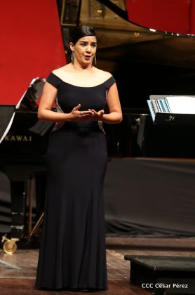 Homenaje a las Madres Nicaragüenses con Música, Canto y Paz