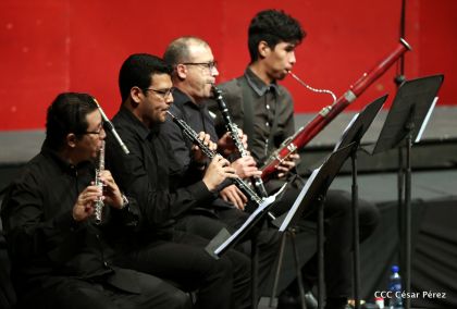 Homenaje a las Madres Nicaragüenses con Música, Canto y Paz