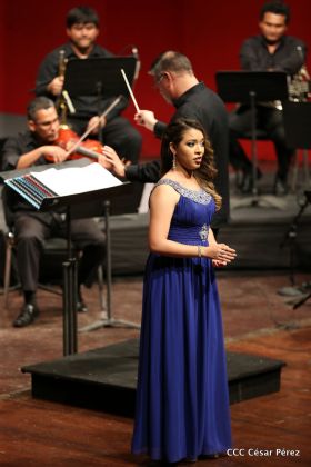 Homenaje a las Madres Nicaragüenses con Música, Canto y Paz