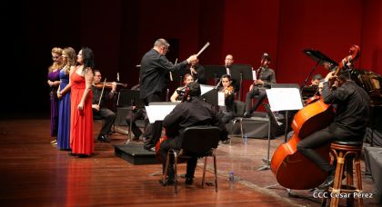 Homenaje a las Madres Nicaragüenses con Música, Canto y Paz