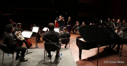 Homenaje a las Madres Nicaragüenses con Música, Canto y Paz