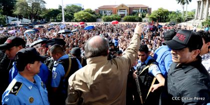 Presidente Daniel condecora póstumamente al compañero Raúl Venerio