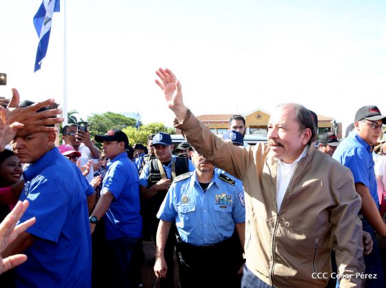 Presidente Daniel condecora póstumamente al compañero Raúl Venerio