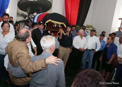 Presidente Daniel condecora póstumamente al compañero Raúl Venerio