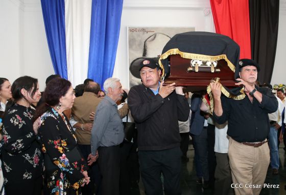 Presidente Daniel condecora póstumamente al compañero Raúl Venerio