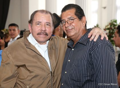 Presidente Daniel condecora póstumamente al compañero Raúl Venerio