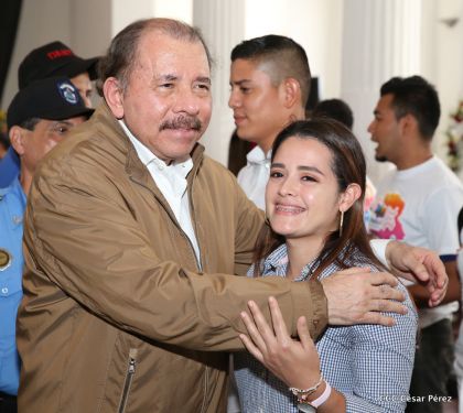 Presidente Daniel condecora póstumamente al compañero Raúl Venerio