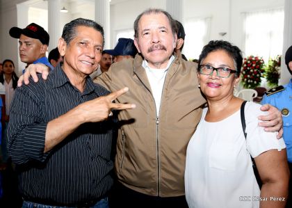 Presidente Daniel condecora póstumamente al compañero Raúl Venerio