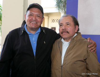 Presidente Daniel condecora póstumamente al compañero Raúl Venerio