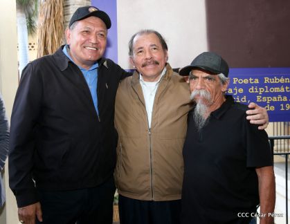 Presidente Daniel condecora póstumamente al compañero Raúl Venerio