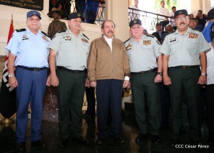 Presidente Daniel condecora póstumamente al compañero Raúl Venerio