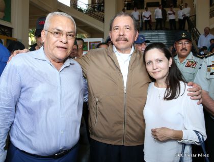 Presidente Daniel condecora póstumamente al compañero Raúl Venerio