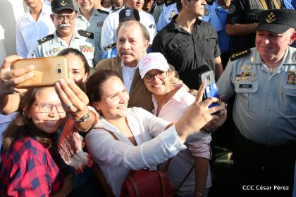 Presidente Daniel condecora póstumamente al compañero Raúl Venerio