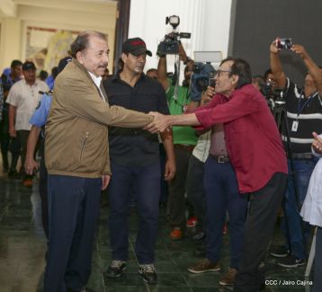 Presidente Daniel condecora póstumamente al compañero Raúl Venerio