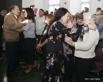 Presidente Daniel condecora póstumamente al compañero Raúl Venerio