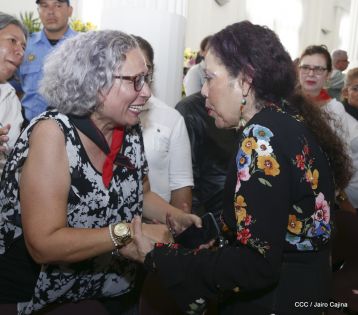 Presidente Daniel condecora póstumamente al compañero Raúl Venerio