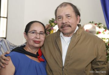 Presidente Daniel condecora póstumamente al compañero Raúl Venerio