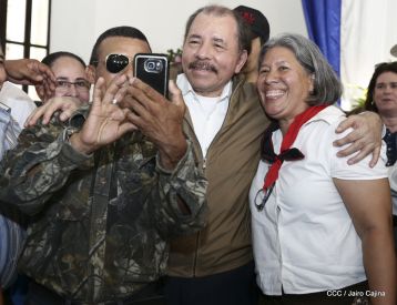 Presidente Daniel condecora póstumamente al compañero Raúl Venerio