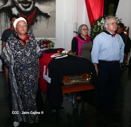 Reconocimiento al Héroe de la Paz y del Amor, Compañero Bismarck Martínez