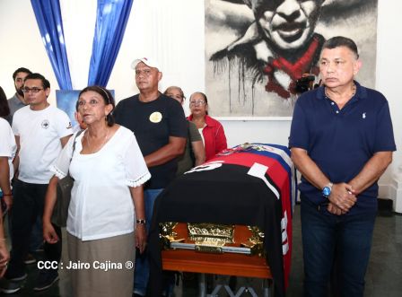 Reconocimiento al Héroe de la Paz y del Amor, Compañero Bismarck Martínez