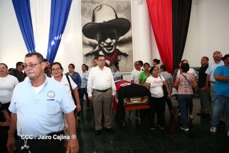 Reconocimiento al Héroe de la Paz y del Amor, Compañero Bismarck Martínez
