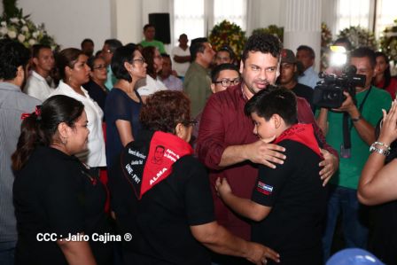 Reconocimiento al Héroe de la Paz y del Amor, Compañero Bismarck Martínez