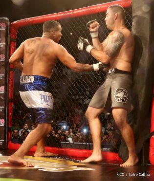 Combate Mayorga VS. Checho