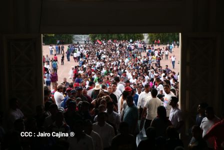 Reconocimiento al Héroe de la Paz y del Amor, Compañero Bismarck Martínez