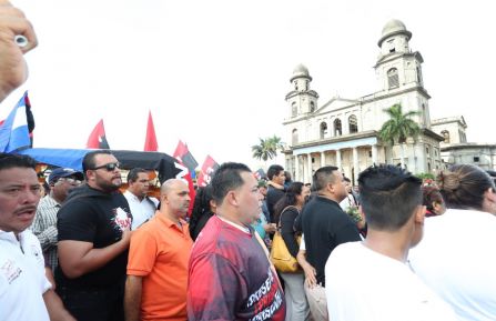 Reconocimiento al Héroe de la Paz y del Amor, Compañero Bismarck Martínez