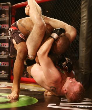 Combate Mayorga VS. Checho