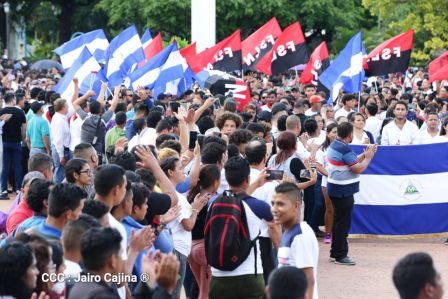Reconocimiento al Héroe de la Paz y del Amor, Compañero Bismarck Martínez