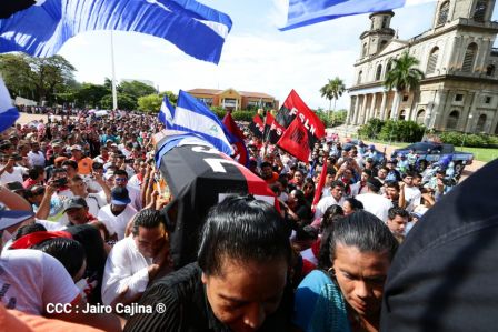 Reconocimiento al Héroe de la Paz y del Amor, Compañero Bismarck Martínez