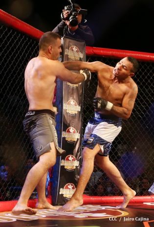 Combate Mayorga VS. Checho