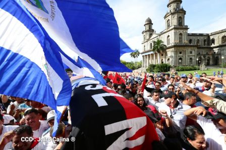 Reconocimiento al Héroe de la Paz y del Amor, Compañero Bismarck Martínez